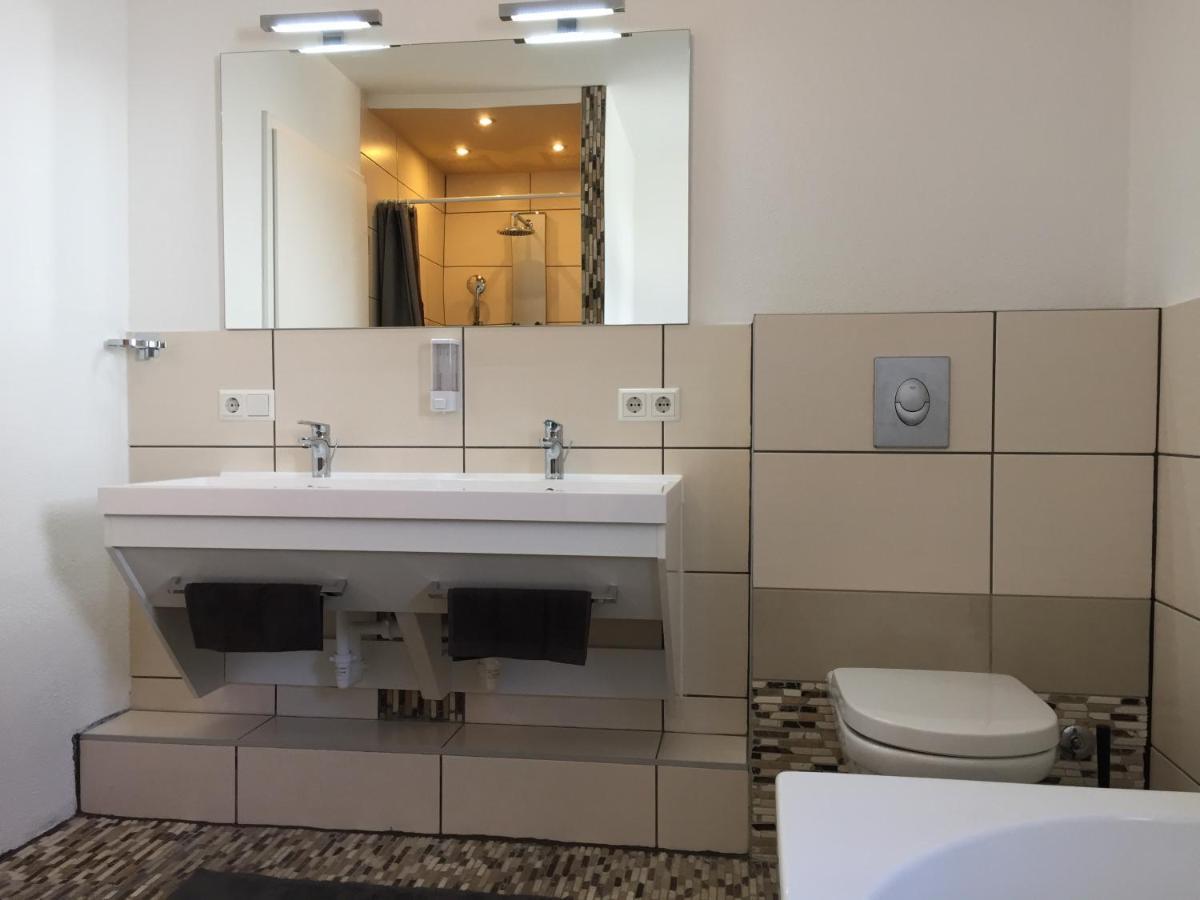 Ferienwohnung Am Bodensee- Zentrale Lage, Free Parking And Wifi, 109 M2, Privater Garten, 7 Gaeste, 2X Kingsize Boxspringbett, Familienfreundlich FDH Exterior photo
